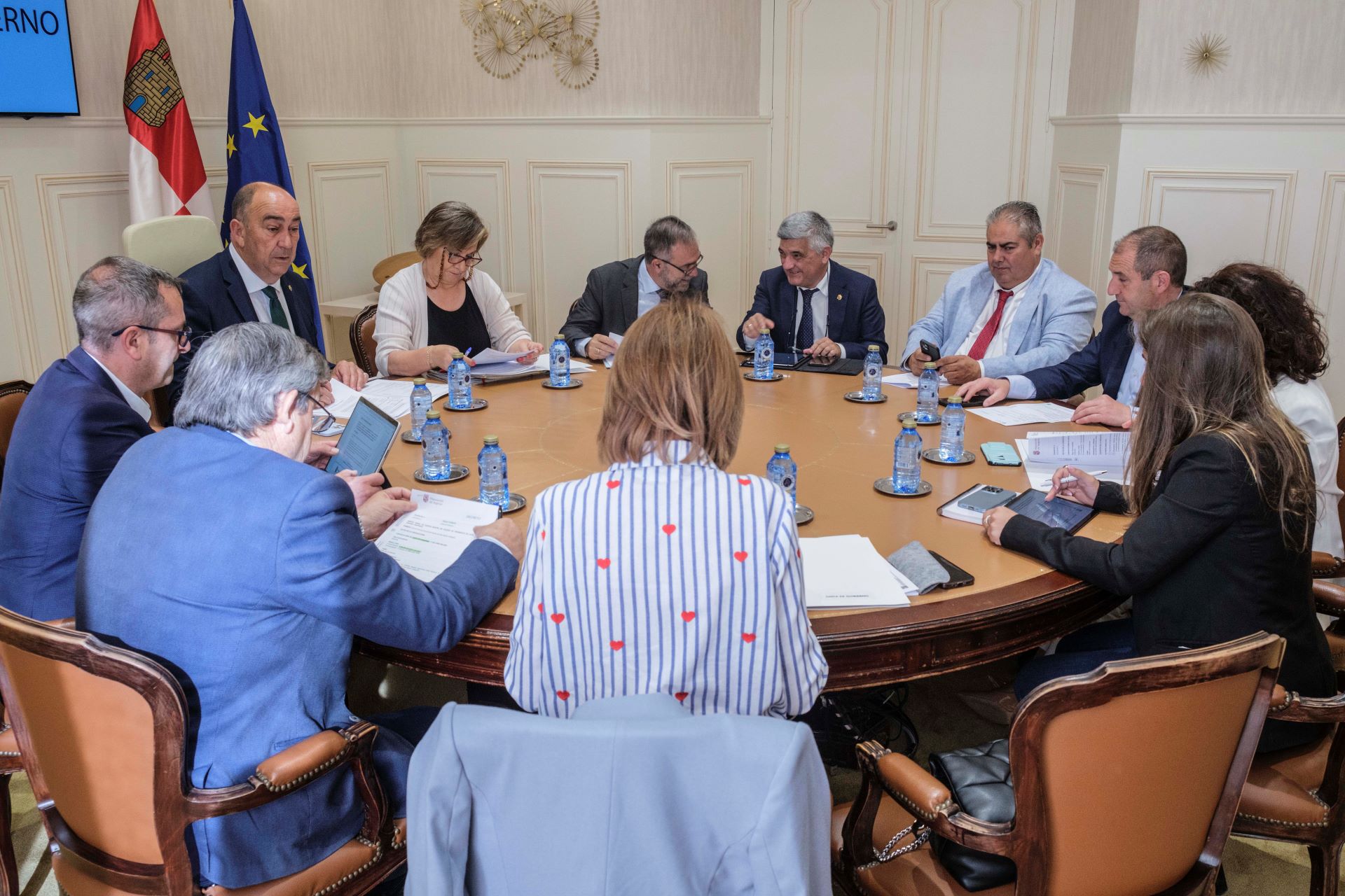 Reunión entre Junta y Diputación.