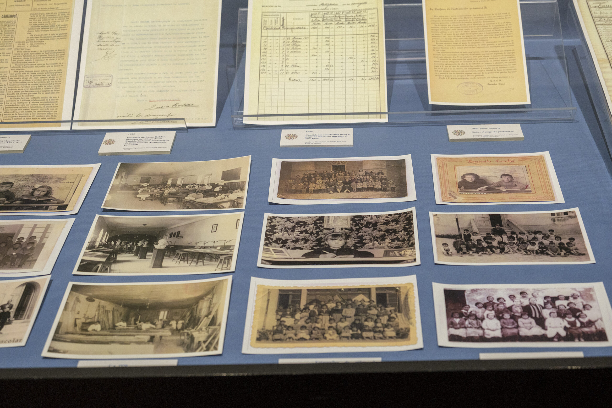 Documentos de las escuelas segovianas en la Alhóndiga