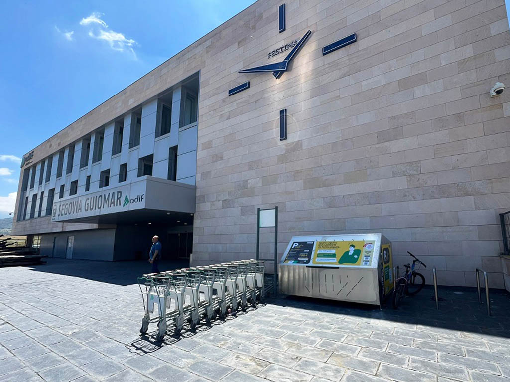 Aparcamiento bicis Estacion AVE Segovia Guiomar