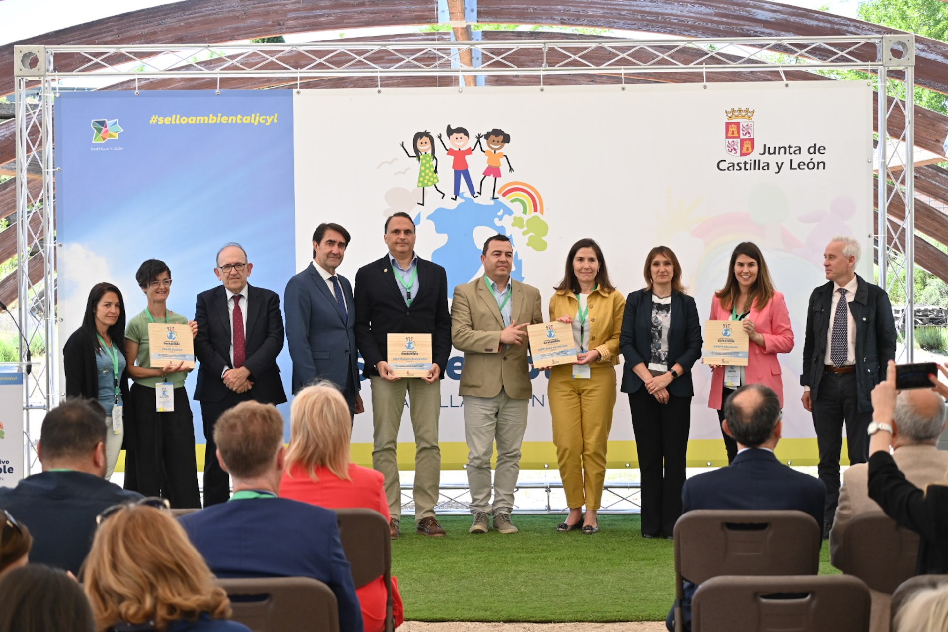 El CRA El Encinar recibe el Sello Ambiental 'Centro Educativo Sostenible'