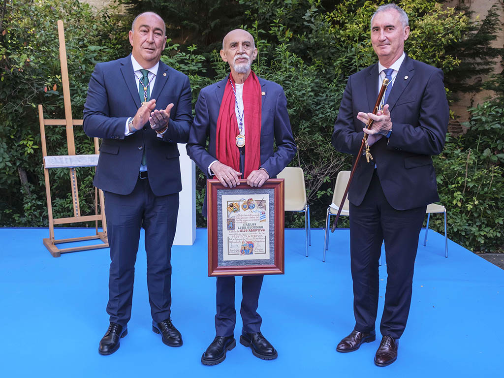 Miguel Ángel de Vicente, Carlos León y José Mazarias, durante el acto. / KAMARERO Miguel Ángel de Vicente, Carlos León y José Mazarias, durante el acto. / KAMARERO