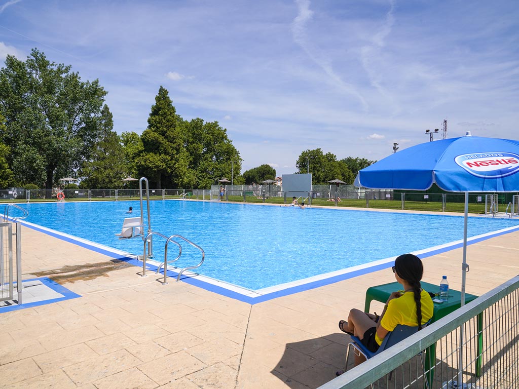 Apertura Piscina Municipal La Albuera