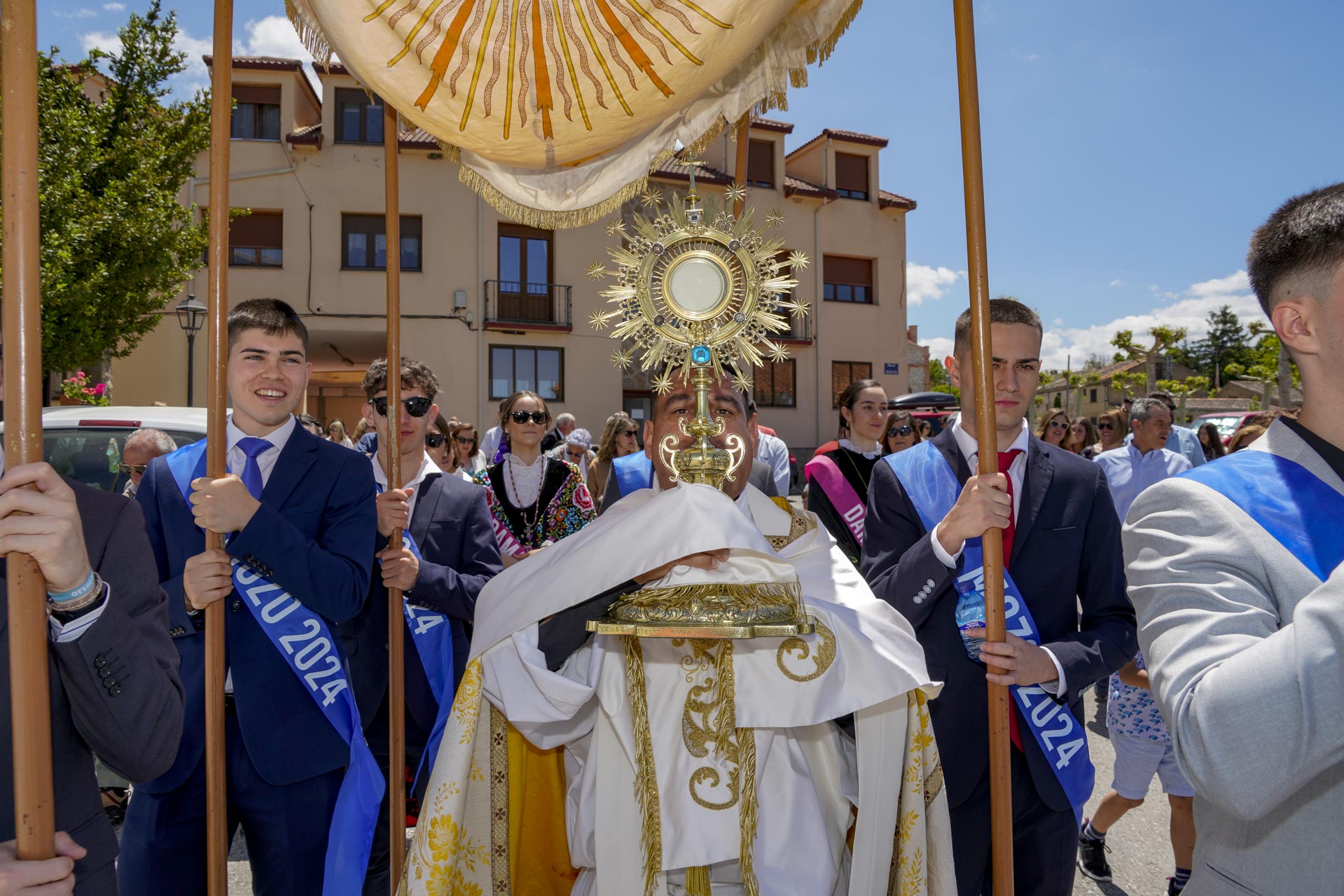 Procesión Corpus Christi en Otero de Herreros
