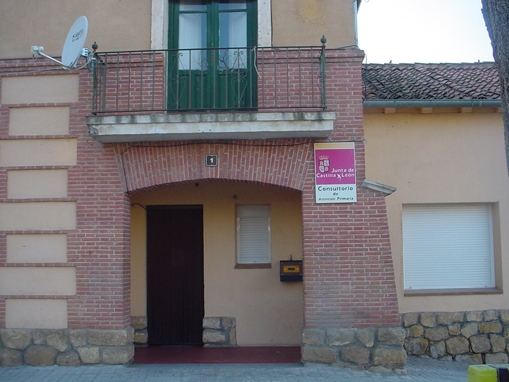 Consultorio médico de Cantimpalos / E.A.