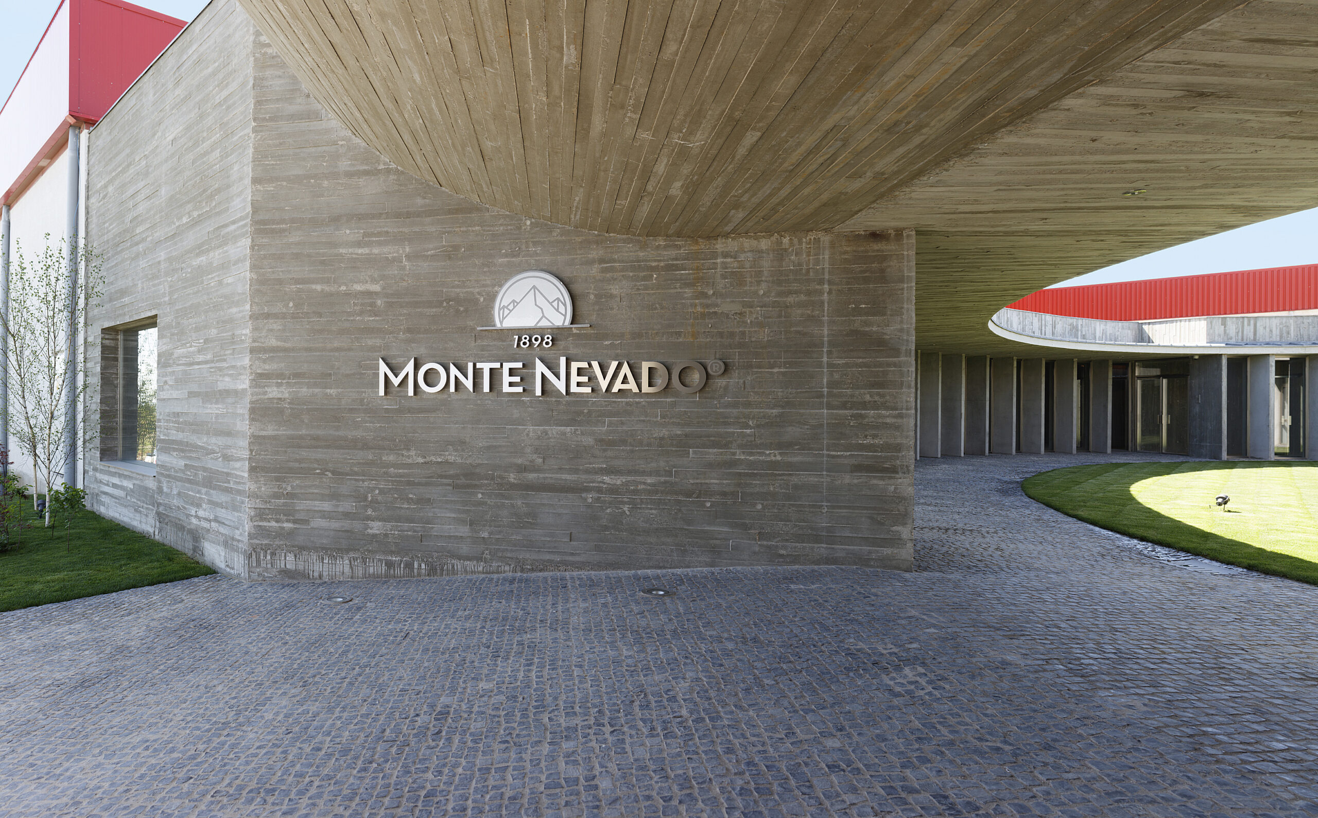 Campus del Jamón de Monte Nevado / Pedro Albornoz
