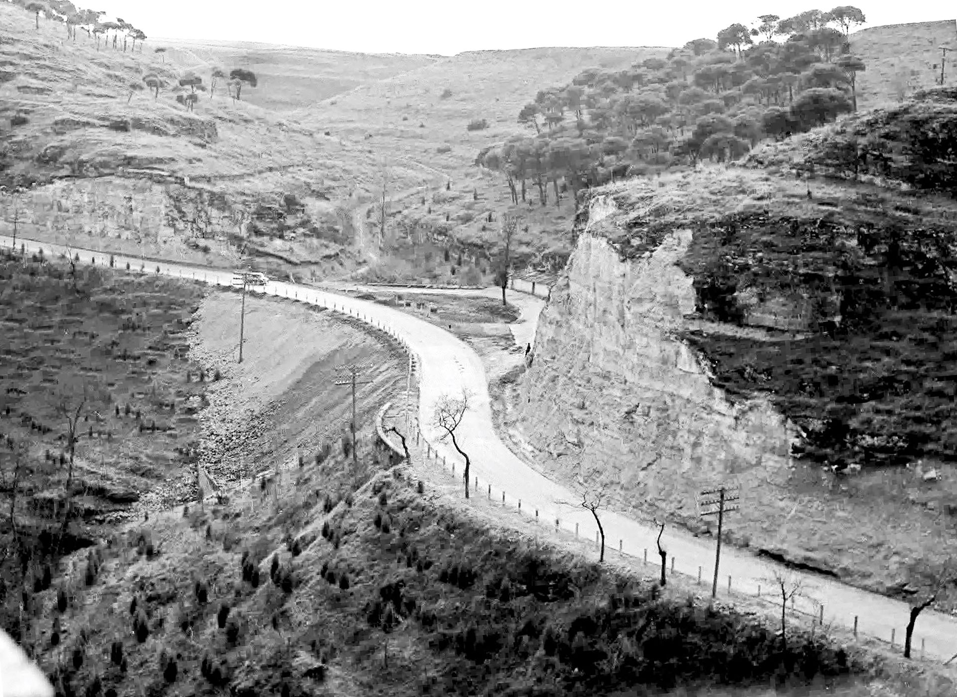 Obras en la Cuesta de los Hoyos.