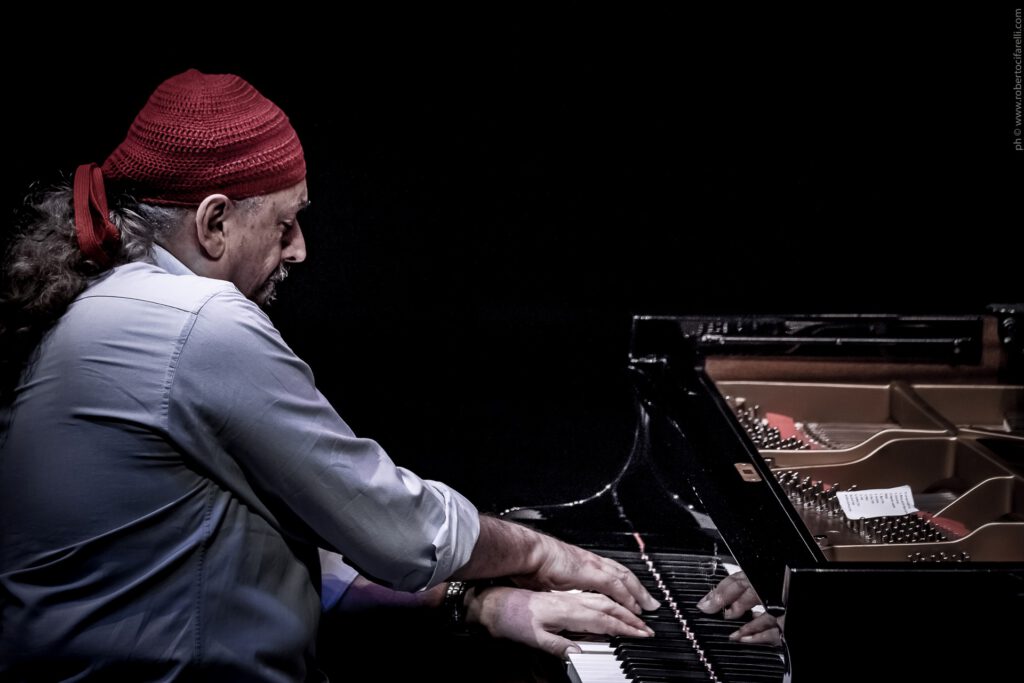 El MUSEG ofrecerá una oportunidad única de ver al músico brasileño Egberto Gismonti el 18 de julio. (FOTO: ROBERTO CIFARELLI)