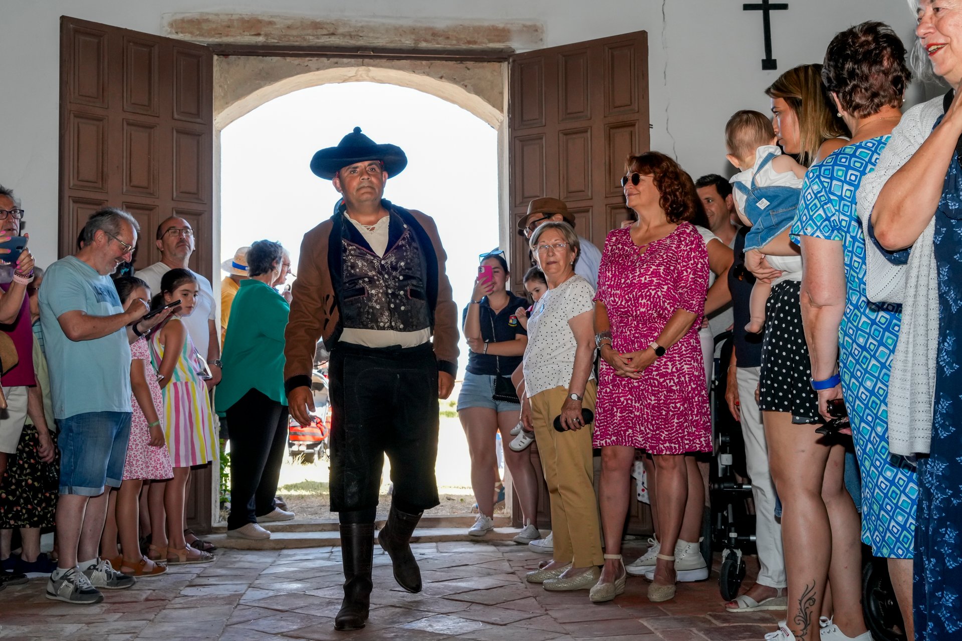 Momento de la representación sobre Julián Sánchez 'El Charro'. (FOTO: MIGUEL ÁNGEL FERNÁNDEZ)