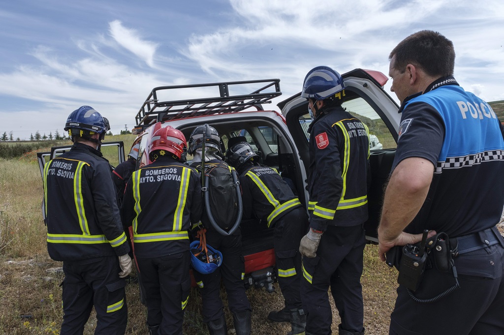 Rescate de montaña con la intervención de los bomberos / KAMARERO