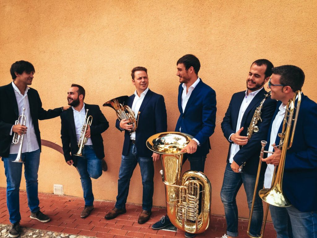 Sucussan Sax & Brass Ensemble. Sucussan Sax & Brass Ensemble.