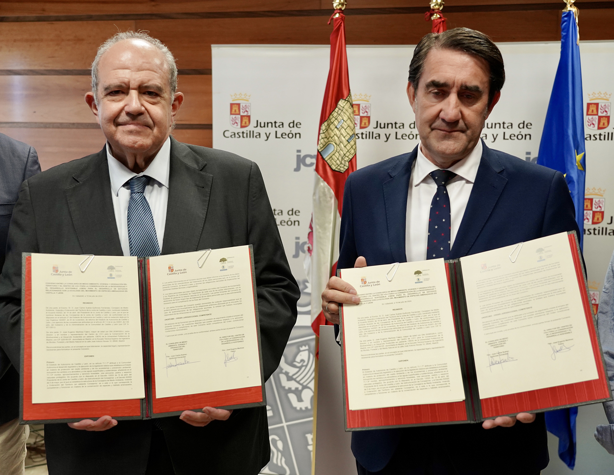 El consejero de Movilidad y Transformación Digital, José Luis Sanz, y la consejera de Agricultura, Ganadería y Desarrollo Rural, María González Corral, presiden el acto de toma de posesión de los nuevos altos cargos de sus departamentos