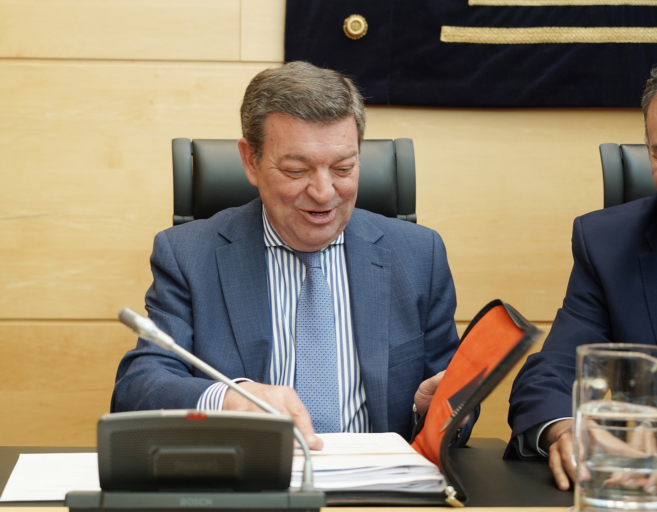 El consejero de la Presidencia informa sobre el grado de cumplimiento de los objetivos de su departamento