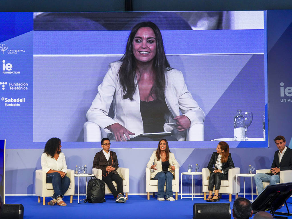 Una de las conversaciones del Hay Festival Segovia. / MIGUEL ÁNGEL FERNÁNDEZ