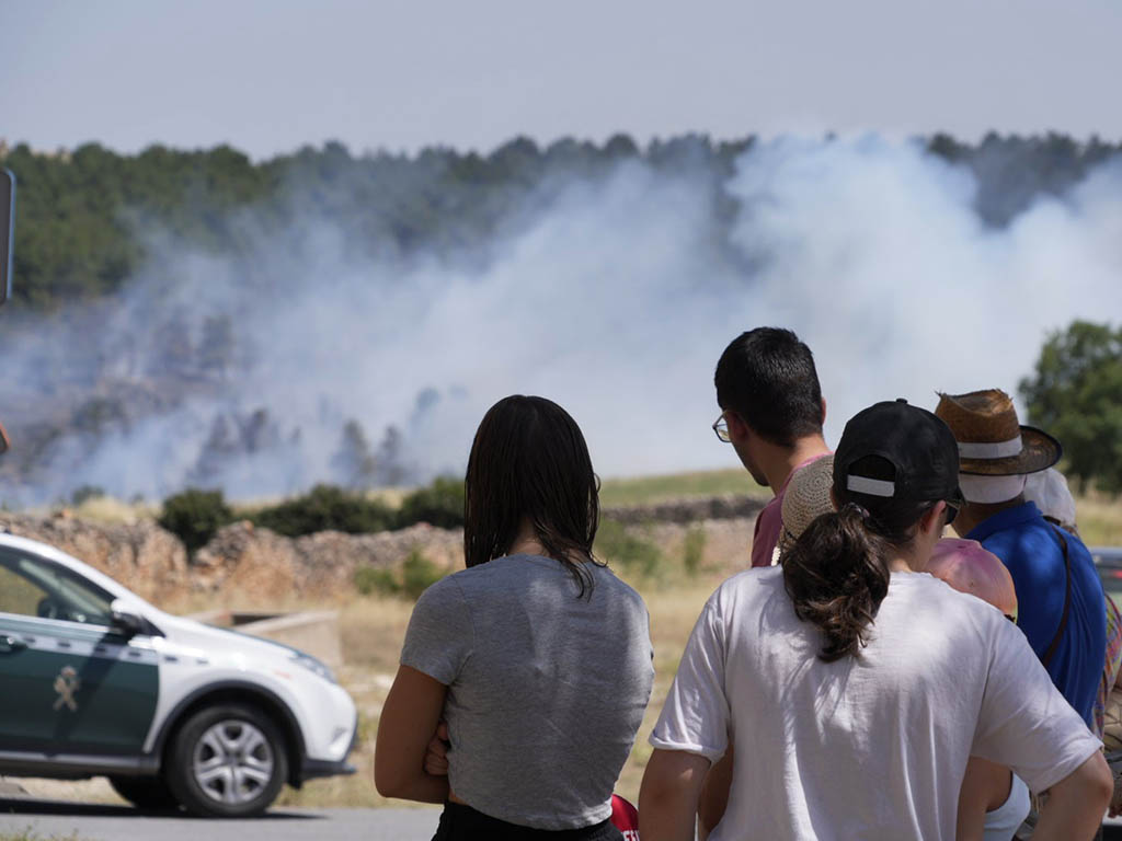 Incendio en el término municipal de La Higuera. / MIGUEL ÁNGEL FERNÁNDEZ