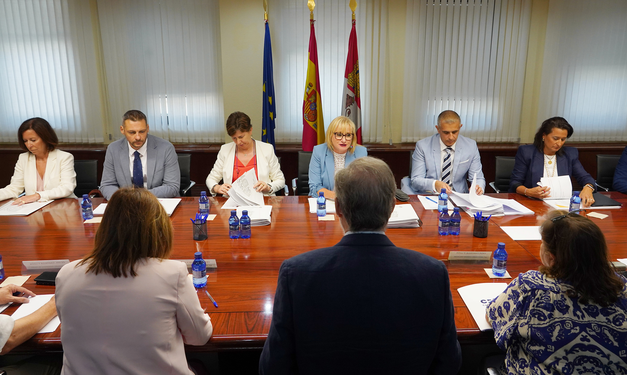 La consejera de Industria, Comercio y Empleo se reúne con agentes económicos y sociales del Diálogo Social