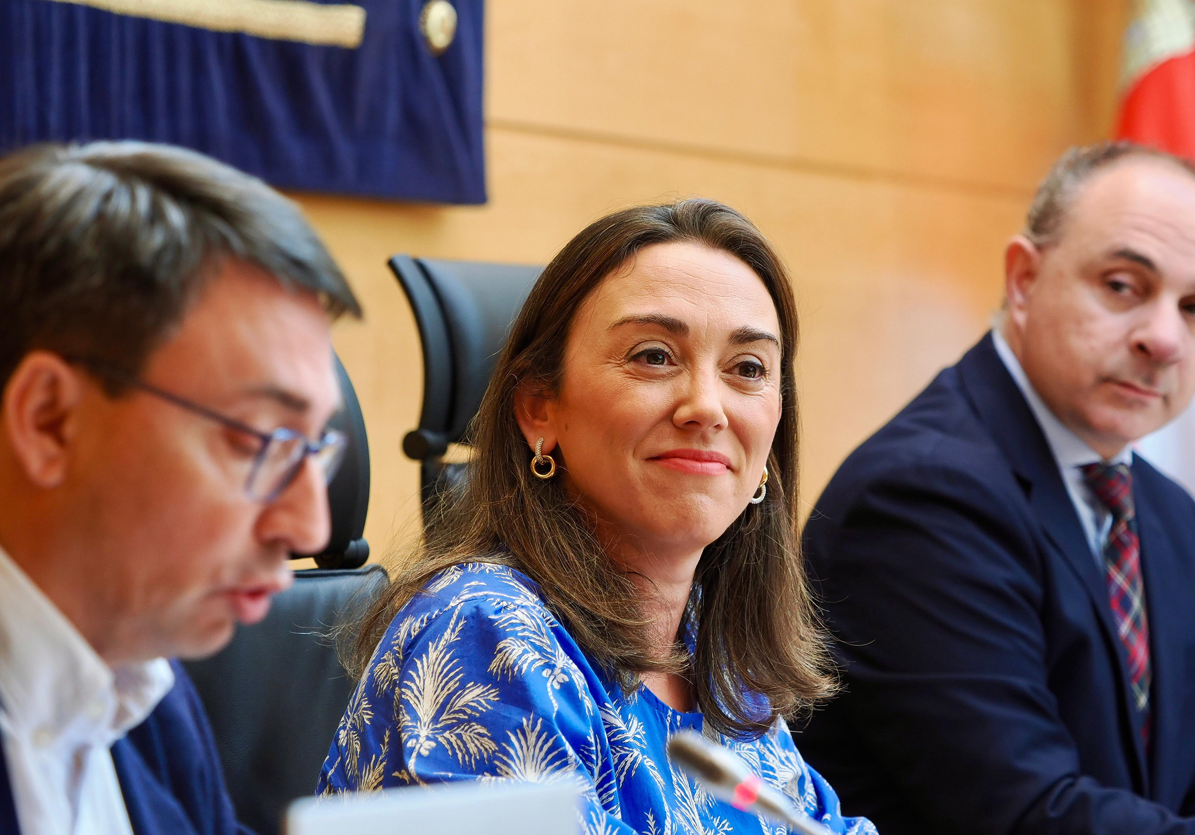 La consejera de Movilidad y Transformación Digital informa a las Cortes sobre el grado de cumplimiento de los objetivos de su departamento