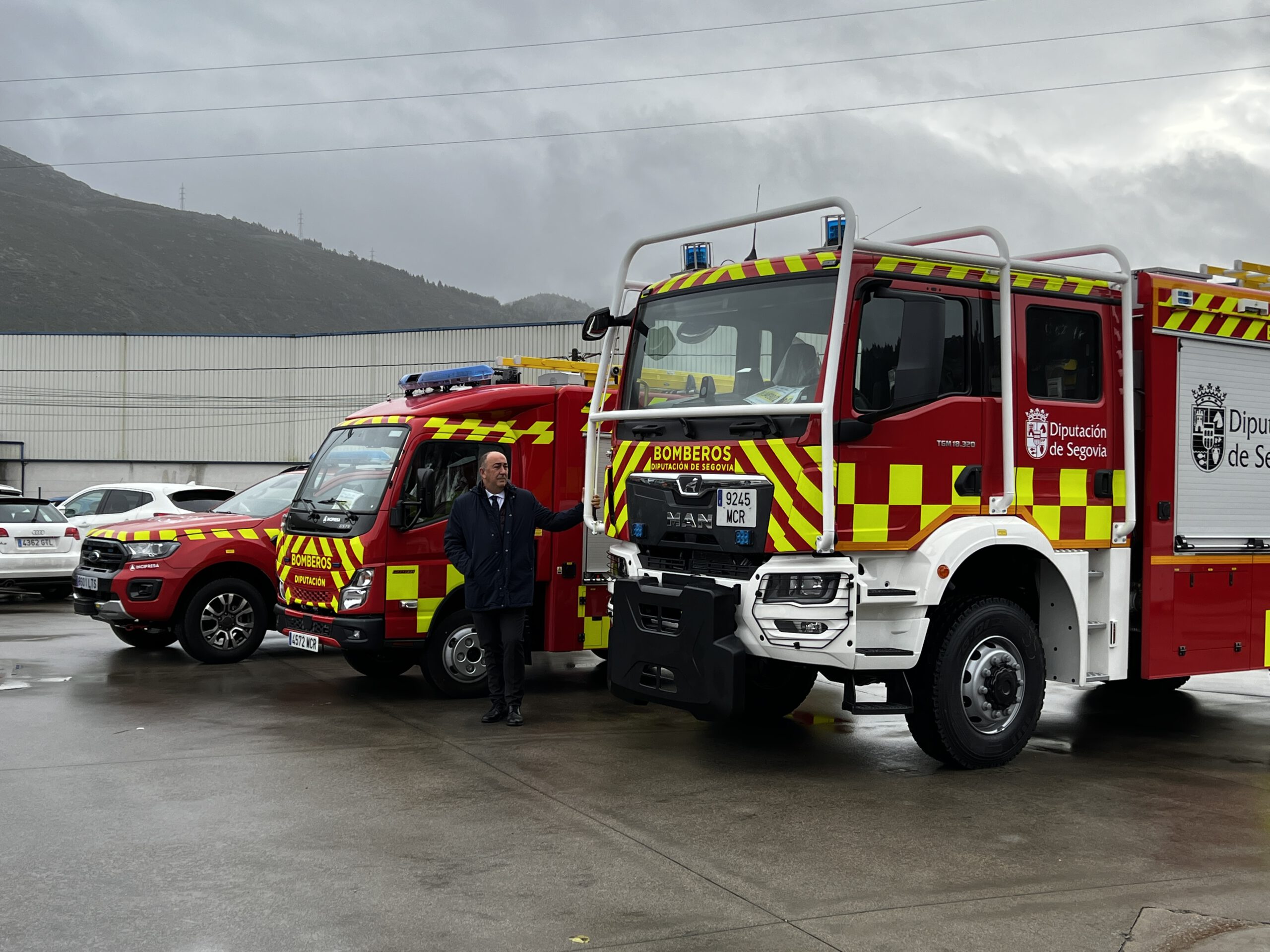 Recepción camiones de bomberos /Diputación