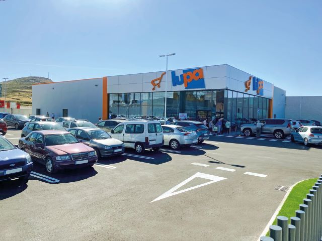 Inauguración del nuevo supermercado Lupa en la localidad de Cuéllar / LUPA