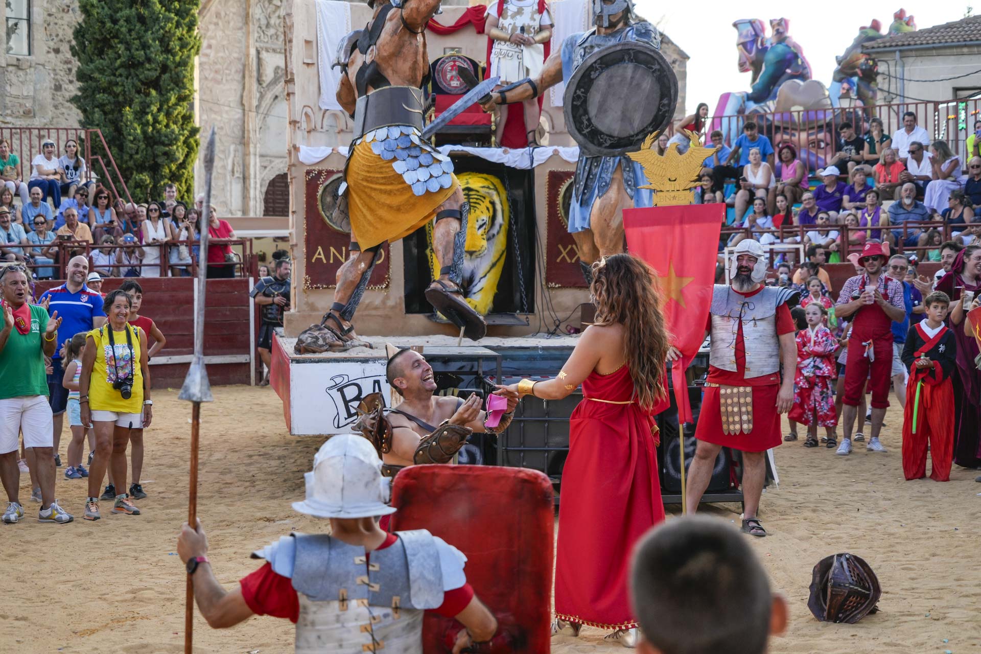 Desfile de Carrozas en Fuentepelayo Desfile de Carrozas en Fuentepelayo