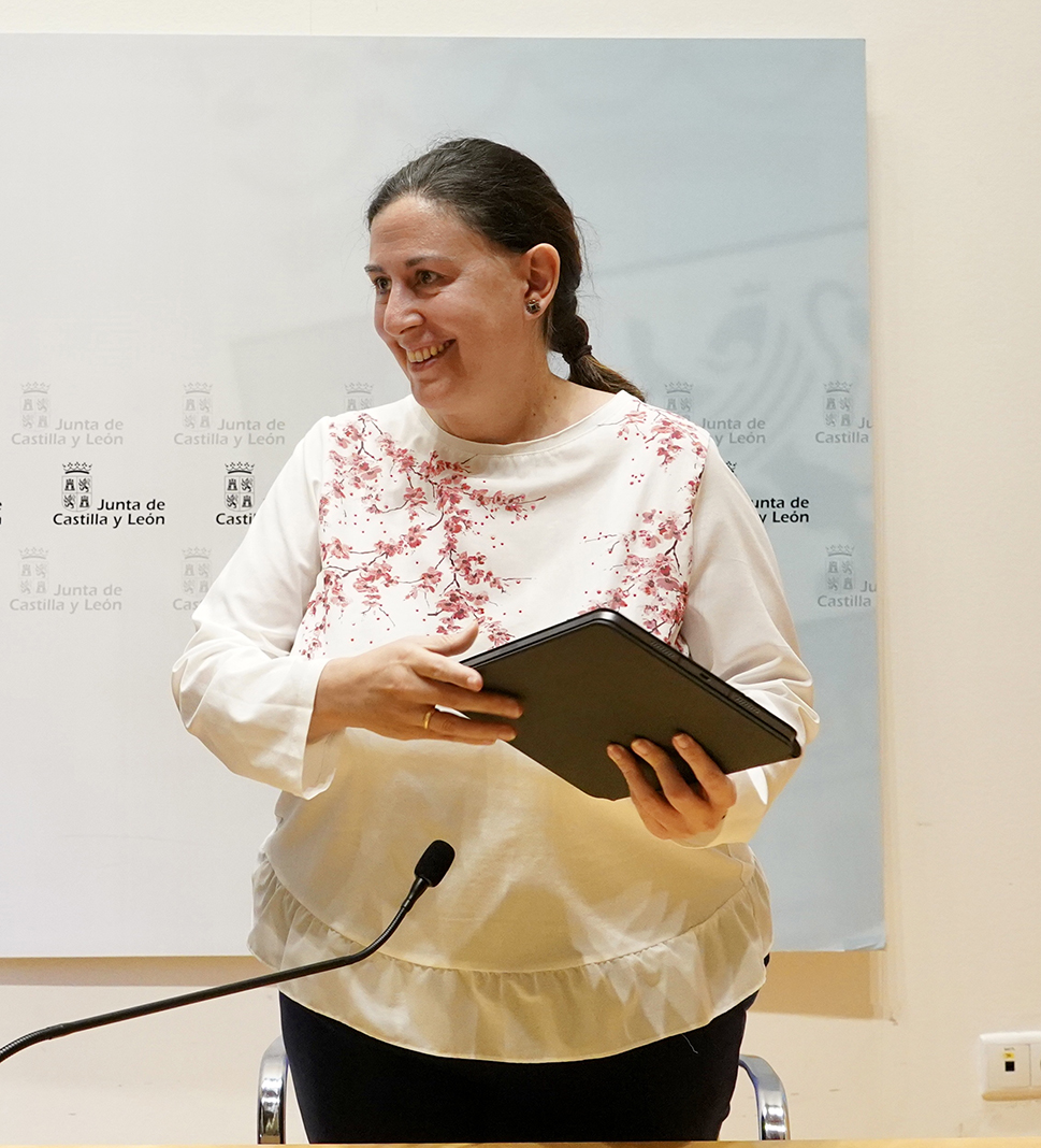 El consejero de Sanidad presenta la campa�ivulgativa de la iniciativa 'One Health'