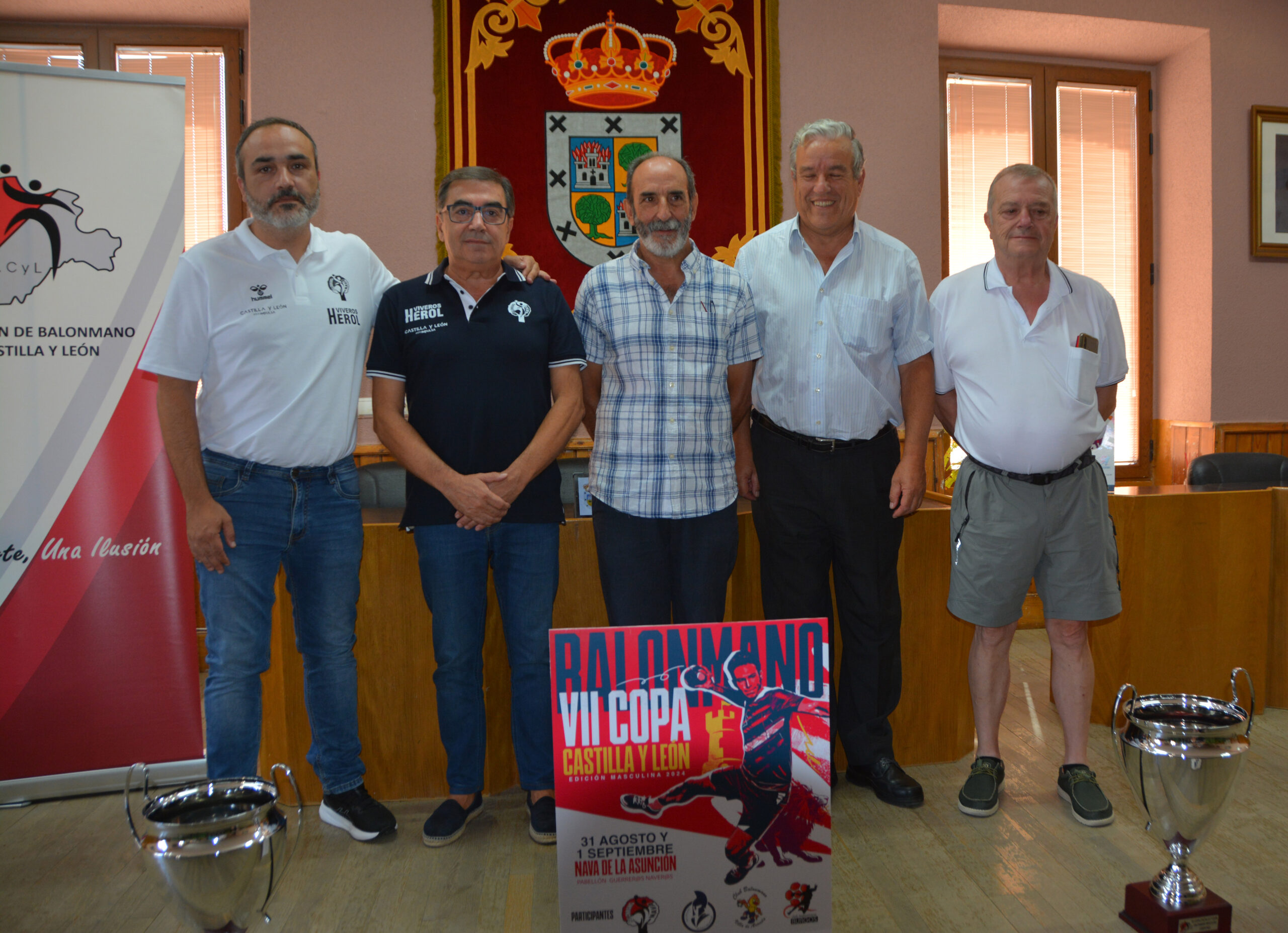 Instante del sorteo de la Copa Castilla y León de Balonmano / AMADOR MARUGÁN