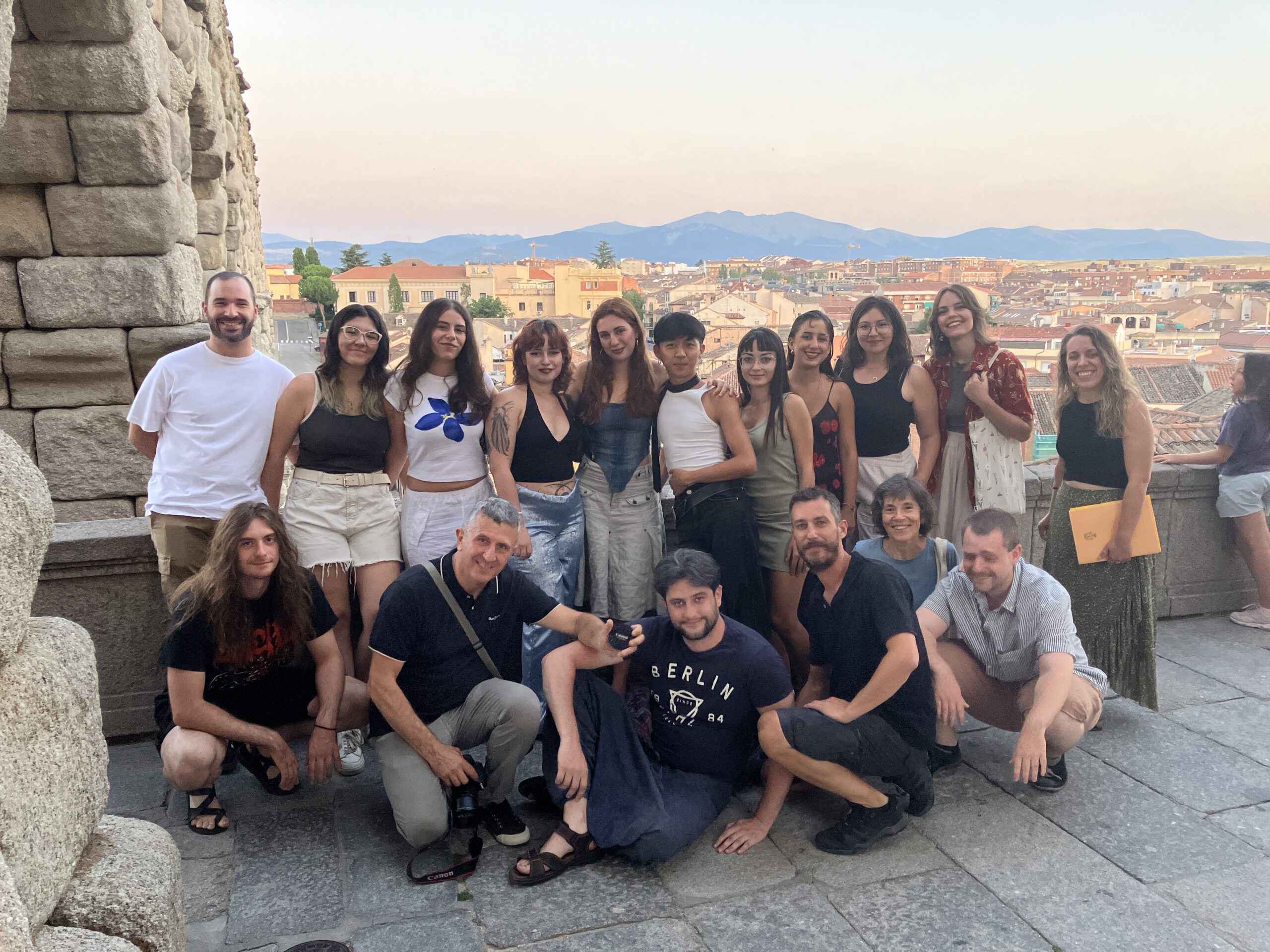 Alumnos y alumnas del Curso de Pintores Pensionados 2024.