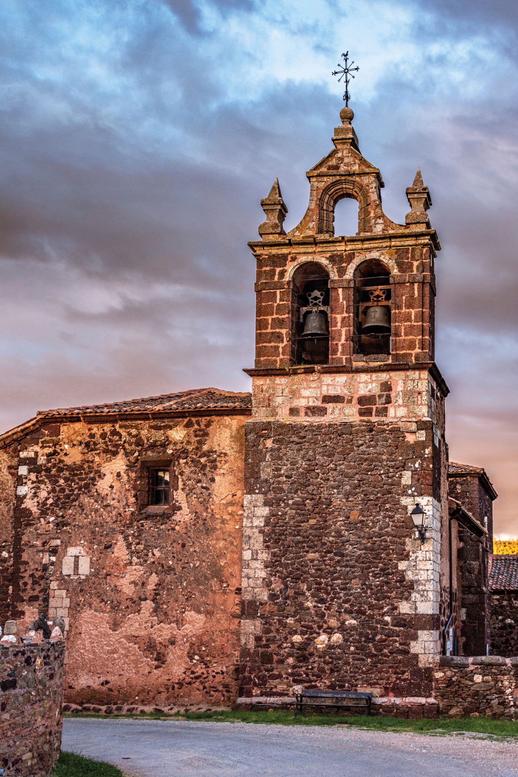 Iglesia de San Pedro Apóstol. Iglesia de San Pedro Apóstol.