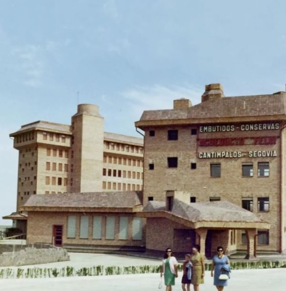 Vista de la antigua fábrica Postigo / RRSS La Choricera