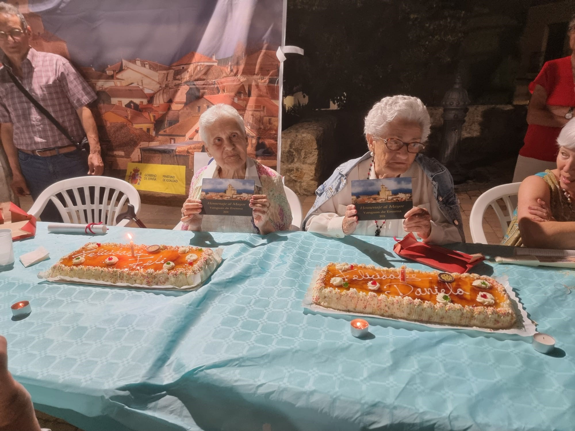 Cena en homenaje a los vecinos de más edad 2024.