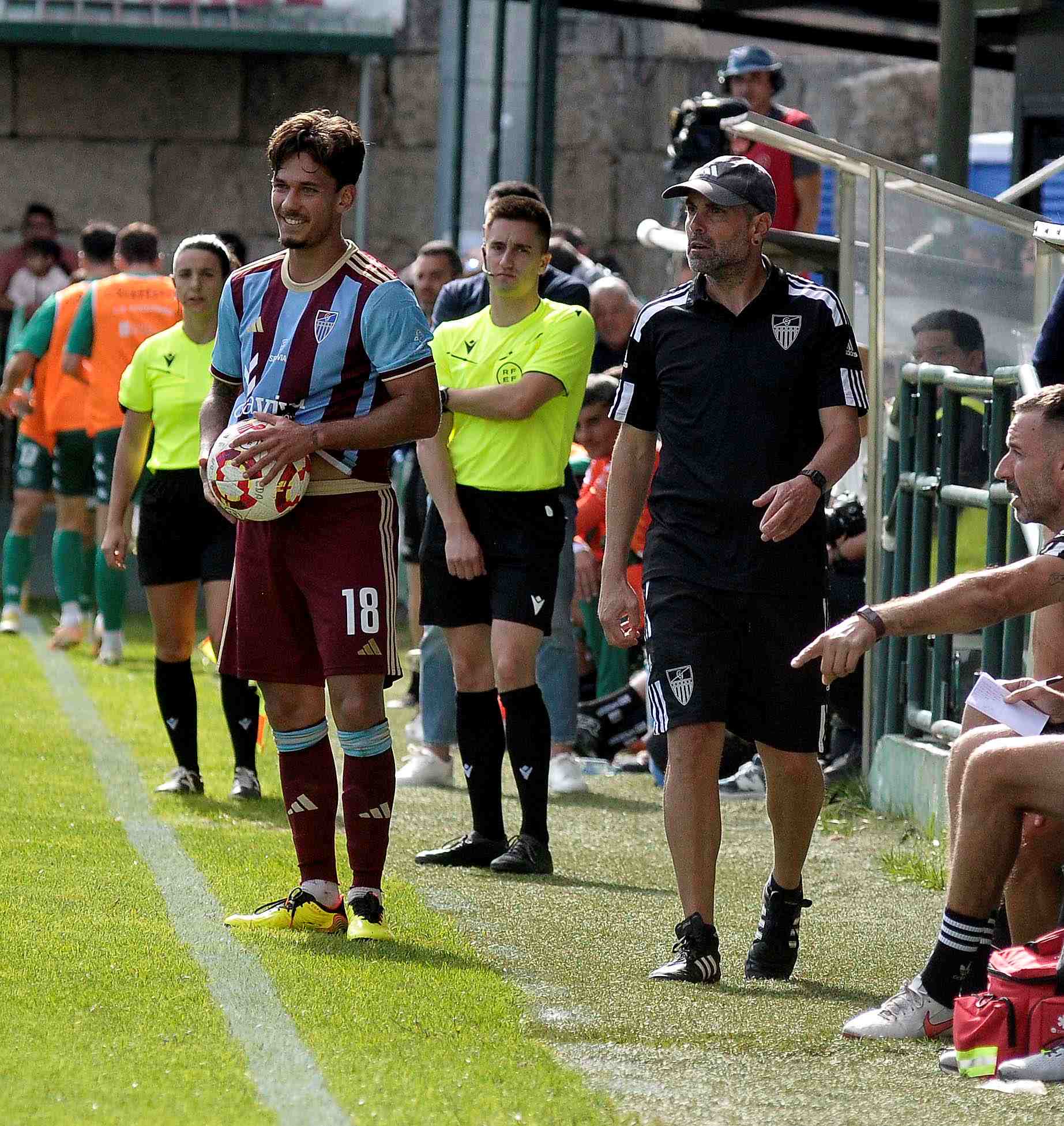 (2-0) La Segoviana suma méritos, el Arenteiro hace los goles 2 02 2w 1