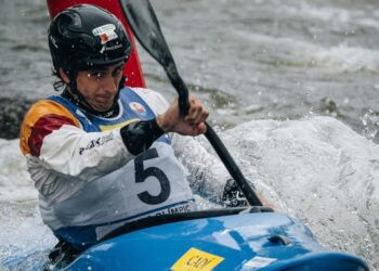 David Llorente, en pleno esfuerzo durante una de las pruebas./ RFEP