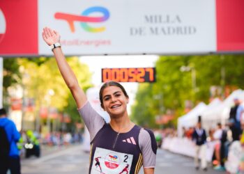 Águeda, feliz tras cruzar la meta. / E.A.