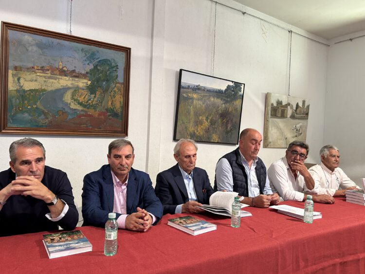 20240914 Presentacion libro Solidarios 15