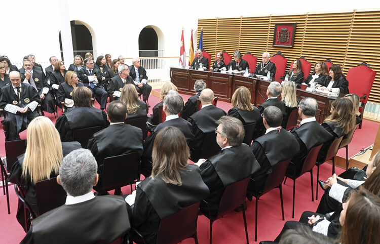 Concepción denuncia que desde los poderes públicos “se instiga” a los jueces 1 Acto de apertura del Año Judicial en Castilla y León, celebrado en Burgos. / Ricardo Ordóñez