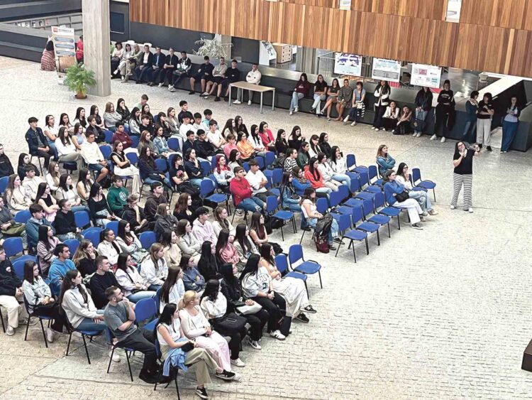 Alumnos de primer curso de la Facultad de Educación de Segovia durante la Jornada de Bienvenida. / Decanato de la Facultad de Educación de Segovia