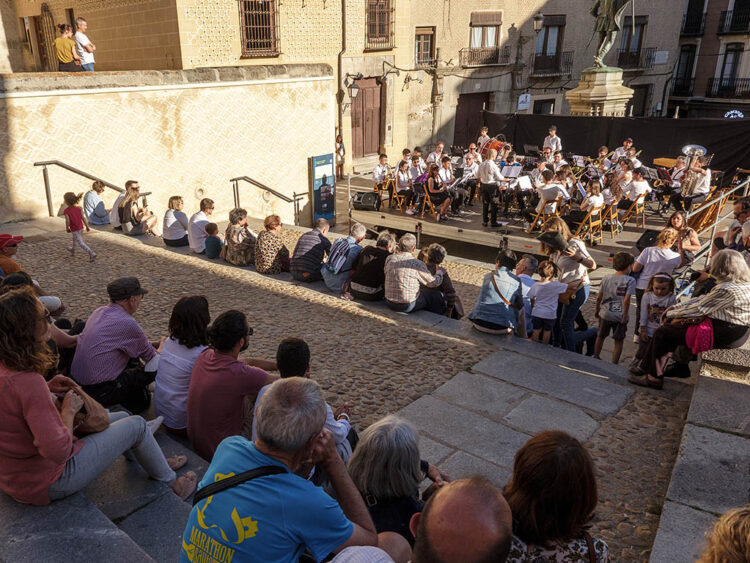'Música diversa' ofrece 13 eventos musicales y 24 bandas y artistas 1 Actuación del Festival 'Música diversa'. / KAMARERO