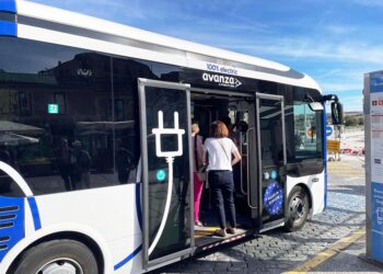 Servicio lanzadera desde la plaza Oriental de Segovia. / EL ADELANTADO
