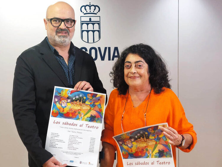 Juan Carlos Monroy y Marta Cantero presentan 'Los sábados al teatro'. / EL ADELANTADO