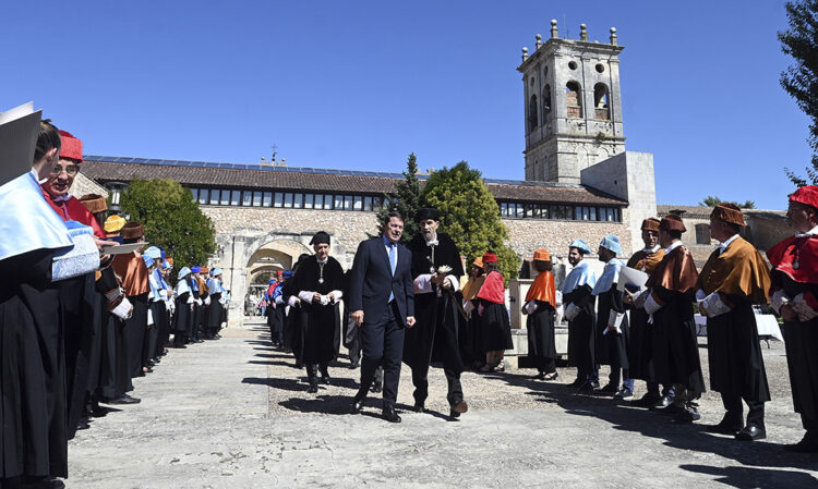 La Junta aprueba hoy su Plan del Talento, dotado con 348 millones 1 Alfonso Fernández Mañueco participa en la apertura del curso universitario de CyL en Burgos. / Ricardo Ordóñez