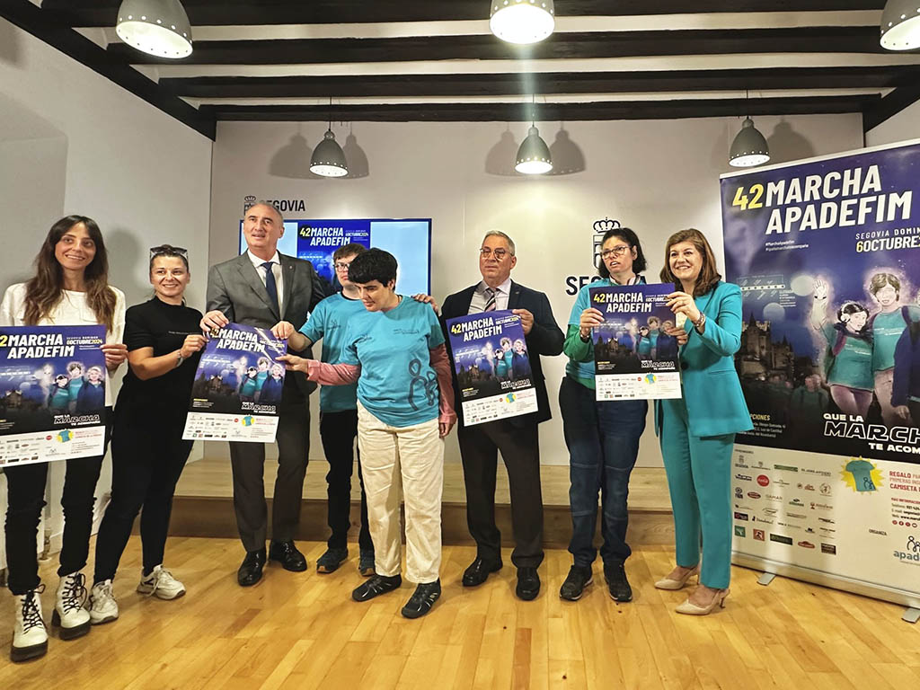 La marcha popular de Apadefim se celebrará el 6 de octubre desde el Azoguejo 2 Presentación de la marcha de Apadefim. / EL ADELANTADO