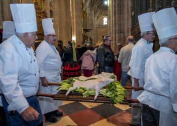 Ofrenda de frutos a la Virgen de la Fuencisla. / Fotografía: Miguel Angel Fernández