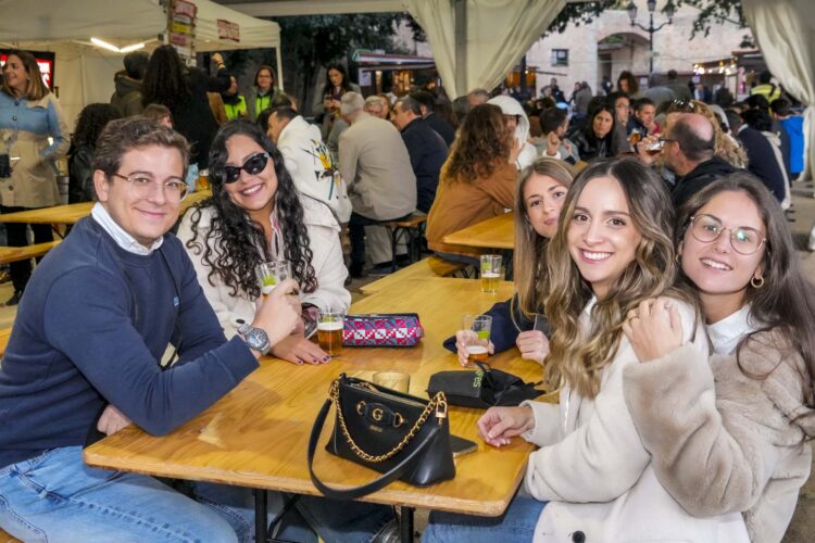 Inauguración del OktoberFES, en el paseo del Salón. / Fotografía: Miguel Angel Fernández