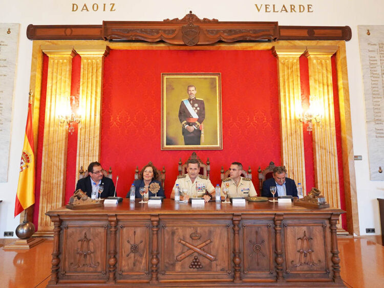 'Piedras entre cañones', un recorrido por la historia de la Academia de Artillería 1 Presentación del libro ‘Piedras entre cañones. Las colecciones geológicas de la Academia de Artillería de Segovia’. / ACADEMIA DE ARTILLERÍA