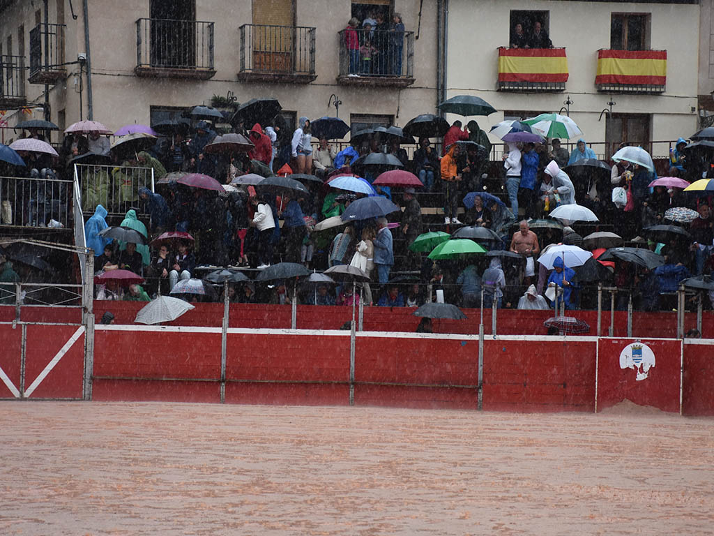 Lluvia tras el paseíllo de Riaza. / A.M.
