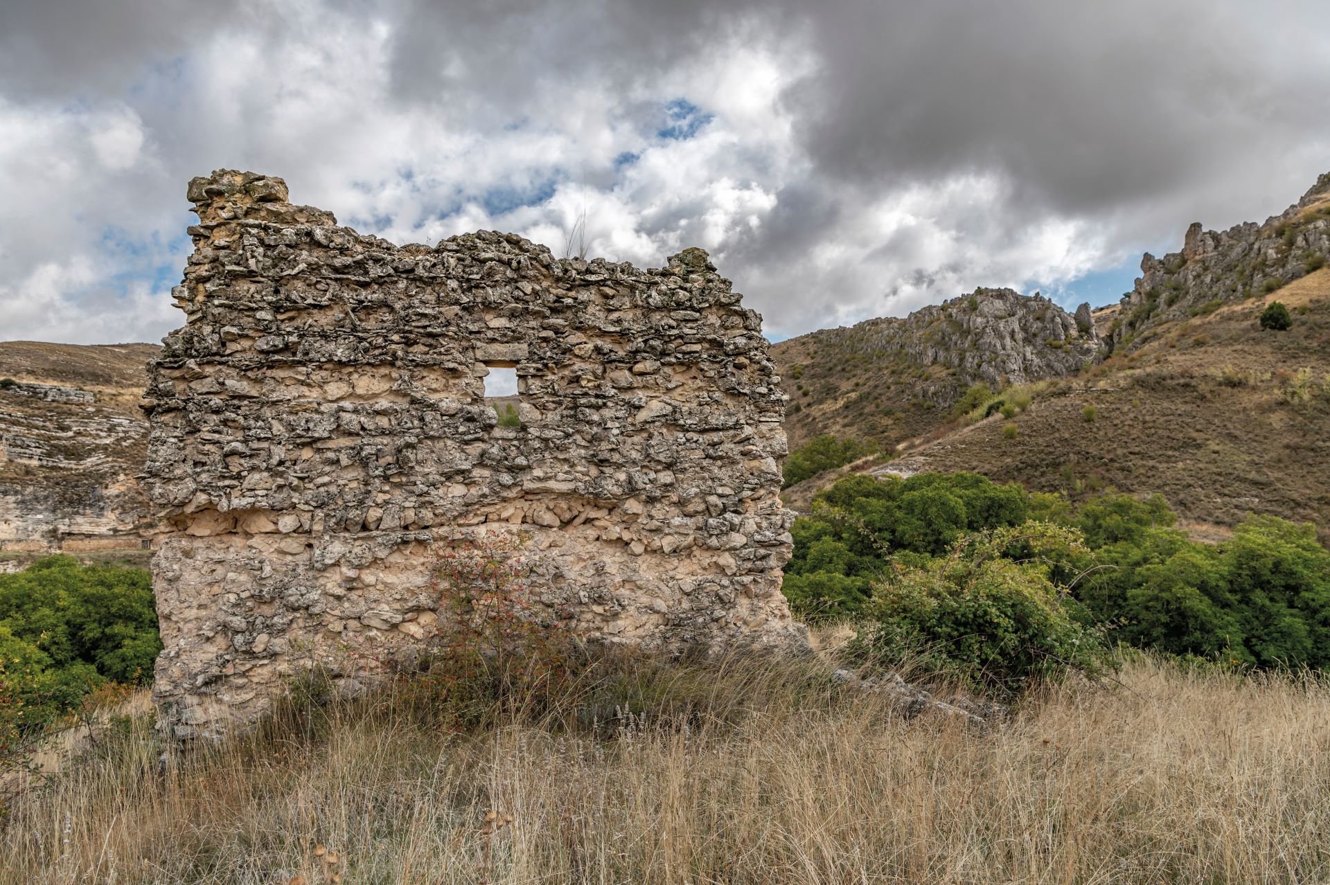 Barrio de Arriba 5 Ruinas de la ermita de San Cristóbal.
