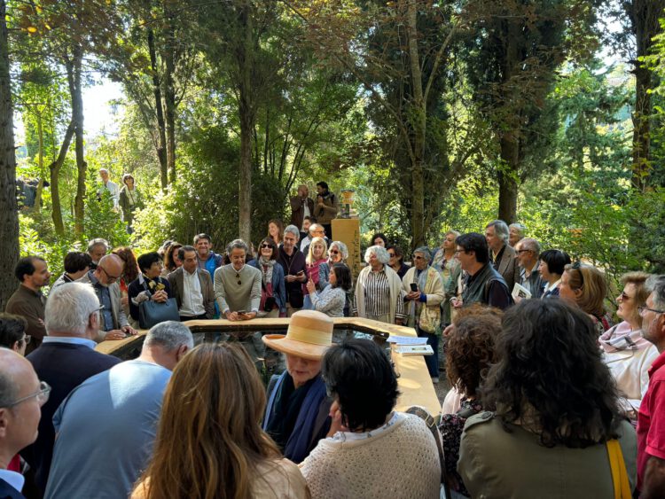 Las entradas se agotaron en la lectura de poemas.