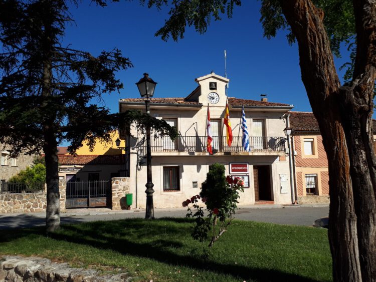 Ayuntamiento de Torrecaballeros /E.A.