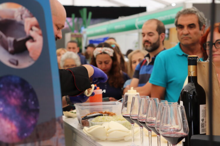 La provincia se posiciona en Naturcyl como destino clave del ecoturismo sostenible 1 Cata de productores de Alimentos de Segovia / DIPUTACIÓN DE SEGOVIA