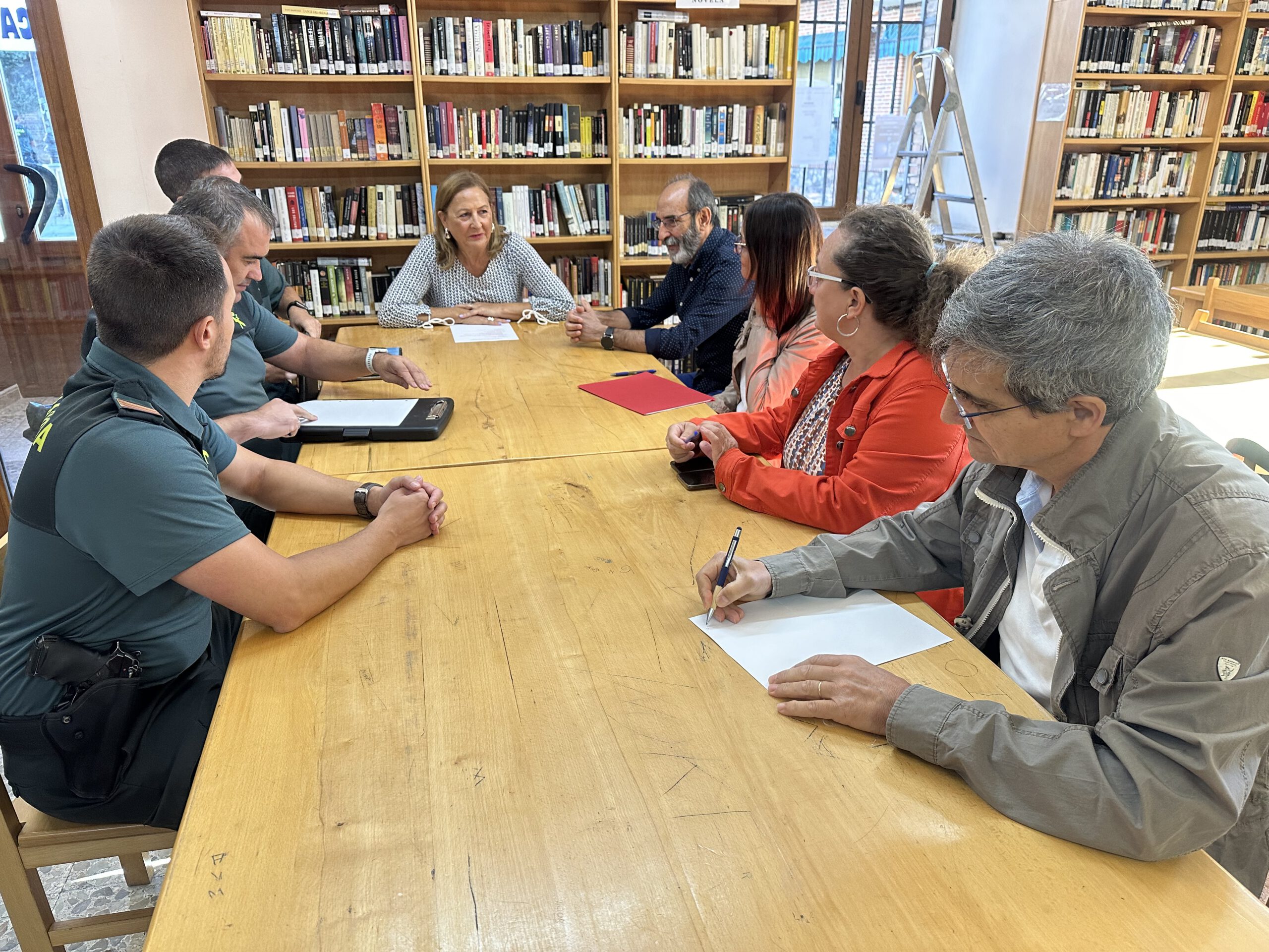 Reunión con motivo del inicio de temporada del Balomnano Nava en la Liga Asobal / SUBDELEGACIÓN DEL GOBIERNO EN SEGOVIA