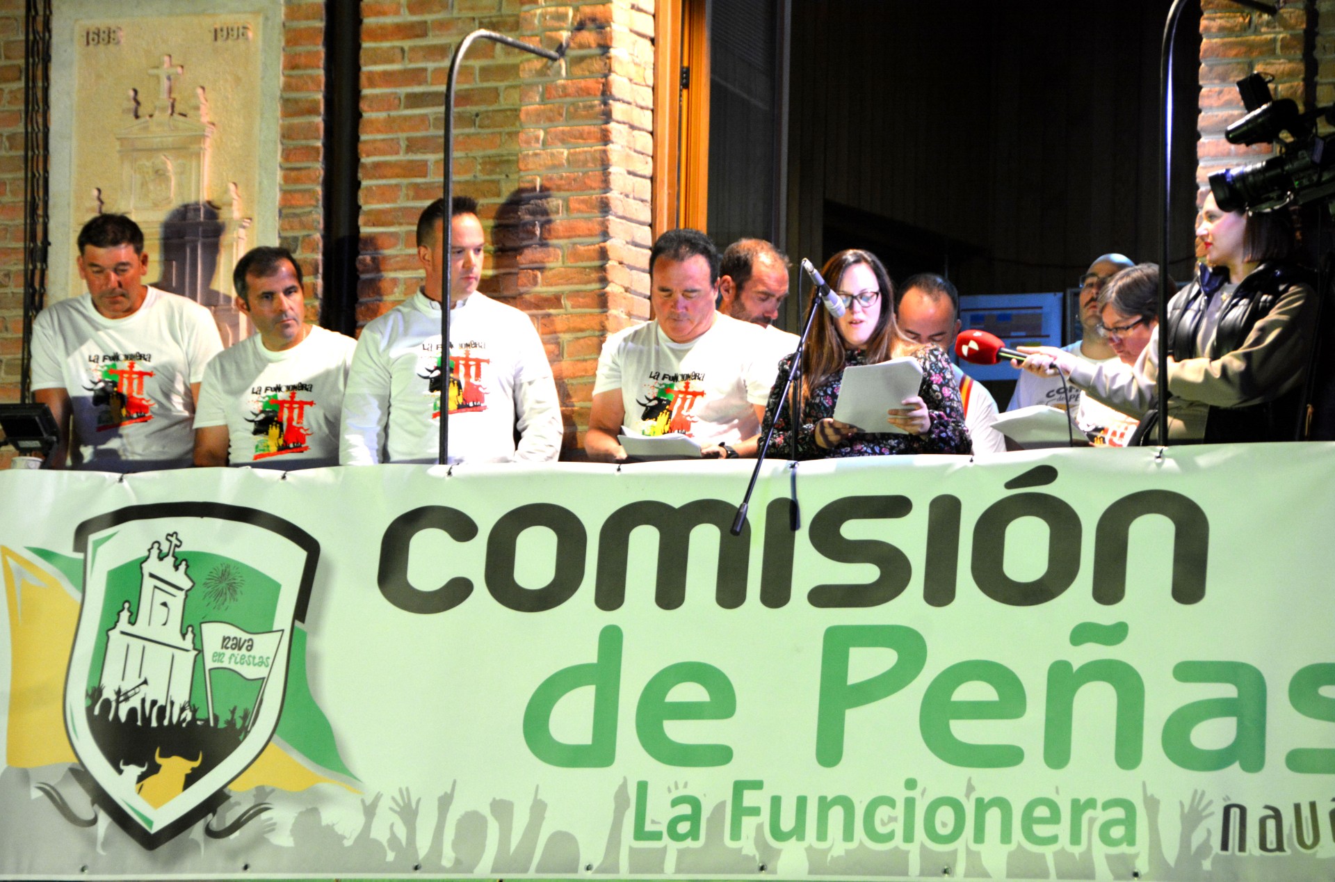 thumbnail Representantes de la Funcionera encandilaron el ambiente con su pregon